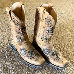Tan Cross Cowboy Boot
